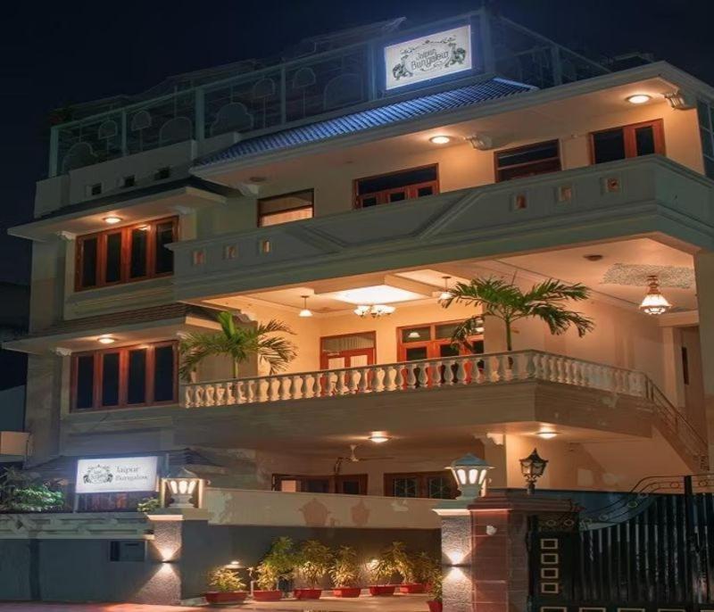 Отель Jaipur Bungalow Экстерьер фото